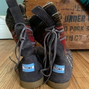 Toms Aztec Booties ✨